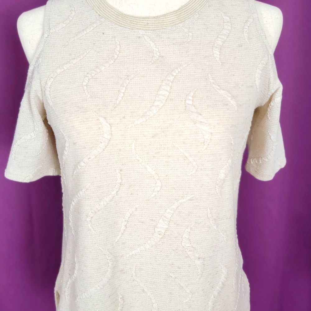 New Off shoulder top with short sleeves